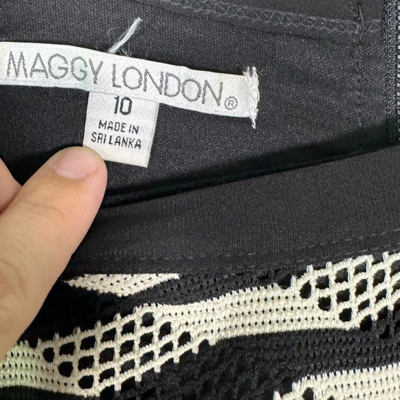 Maggy London Geometric Stripped Netting Black & White T Shirt Dress Mini Size 10 - Picture 3 of 6